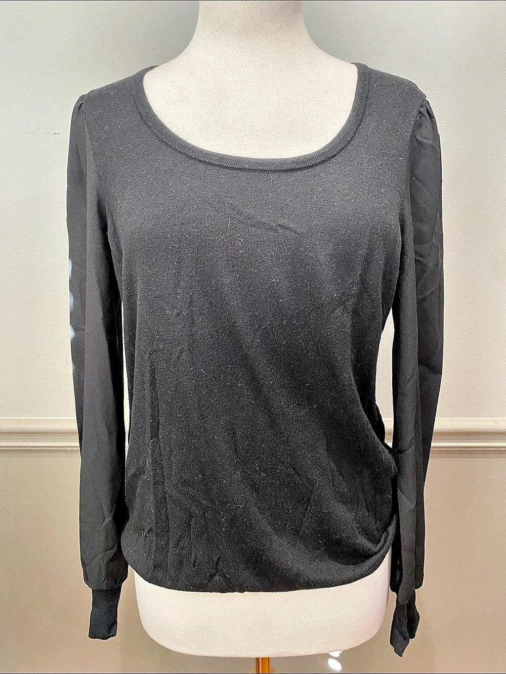 Ann Taylor Long Sleeve Top in Black Size Large Like New